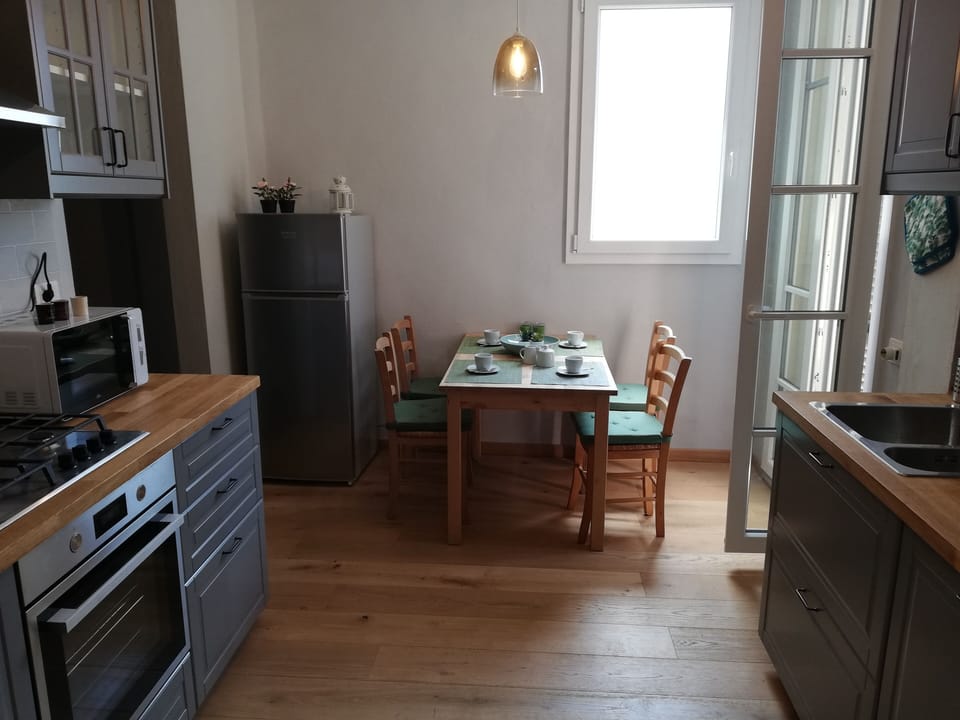 Private kitchen