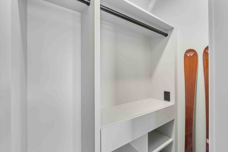 Standard Room, Mountain View (300) | Premium bedding, individually decorated, individually furnished