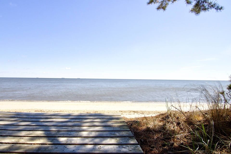 From the path to the beach