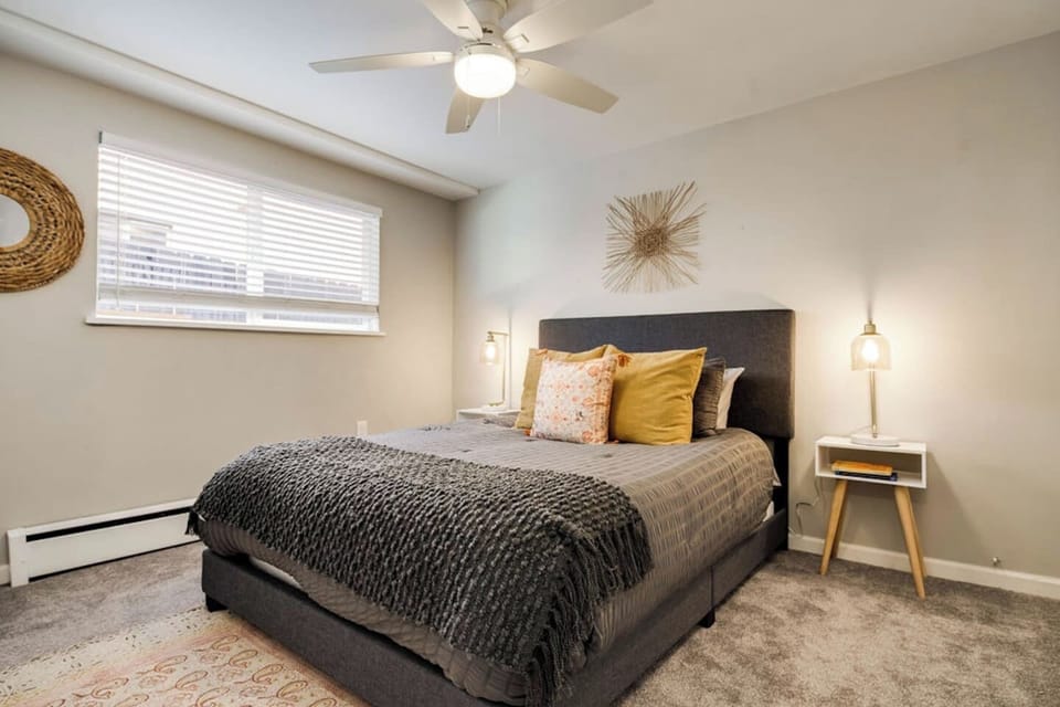 Second bedroom has a queen sized bed and large closet