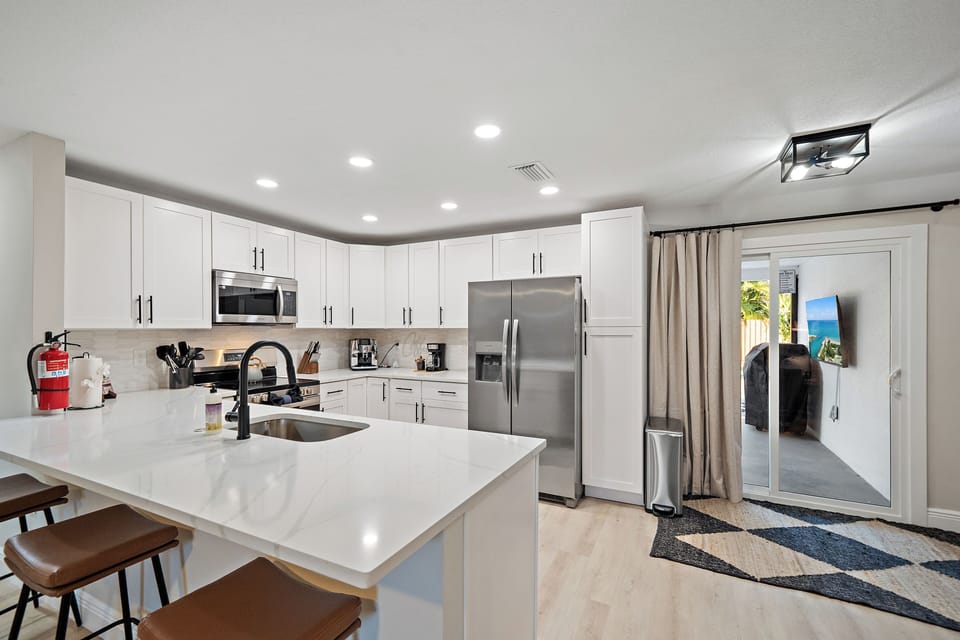 This spacious, fully equipped kitchen is a chef's dream!