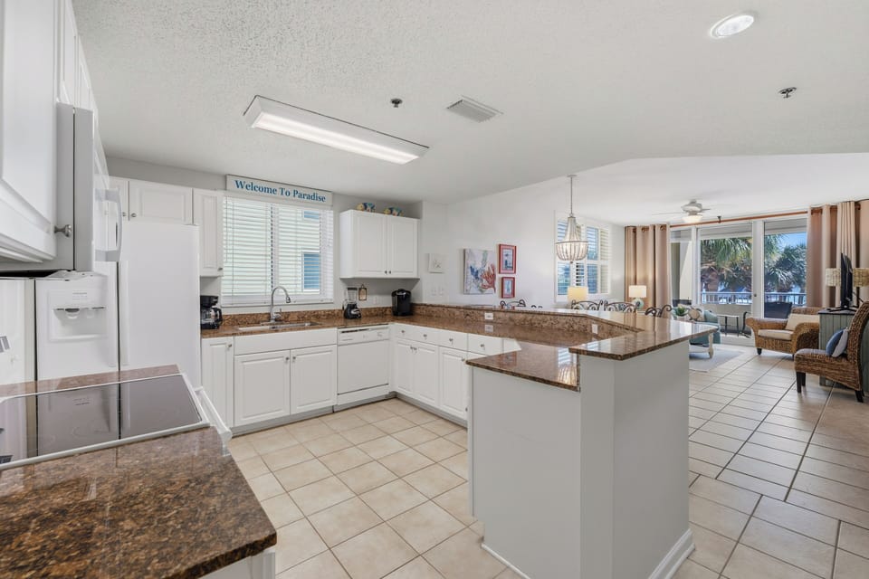 Fully equipped kitchen