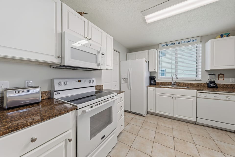 Fully equipped kitchen