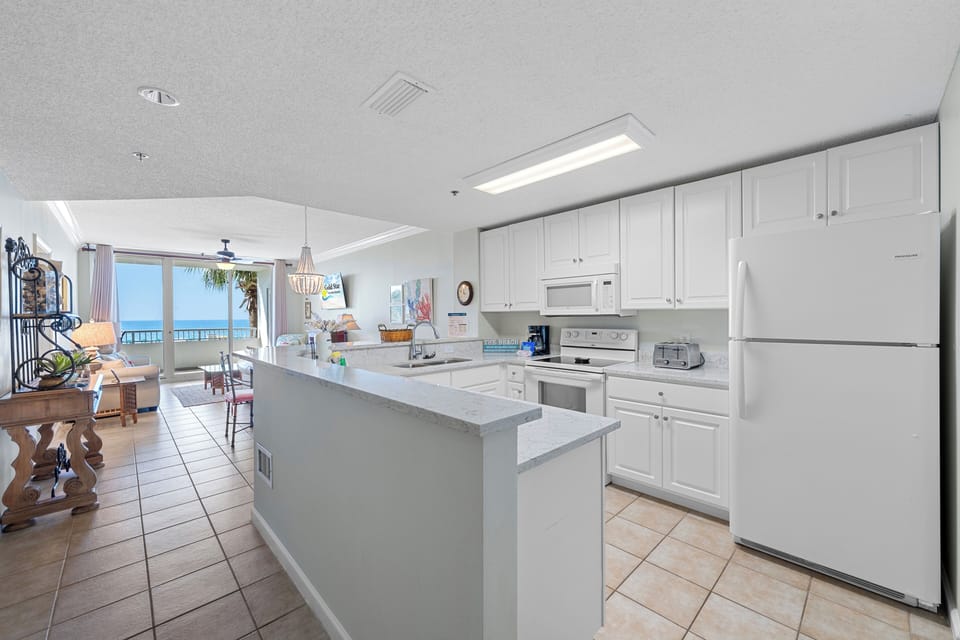 Fully equipped kitchen