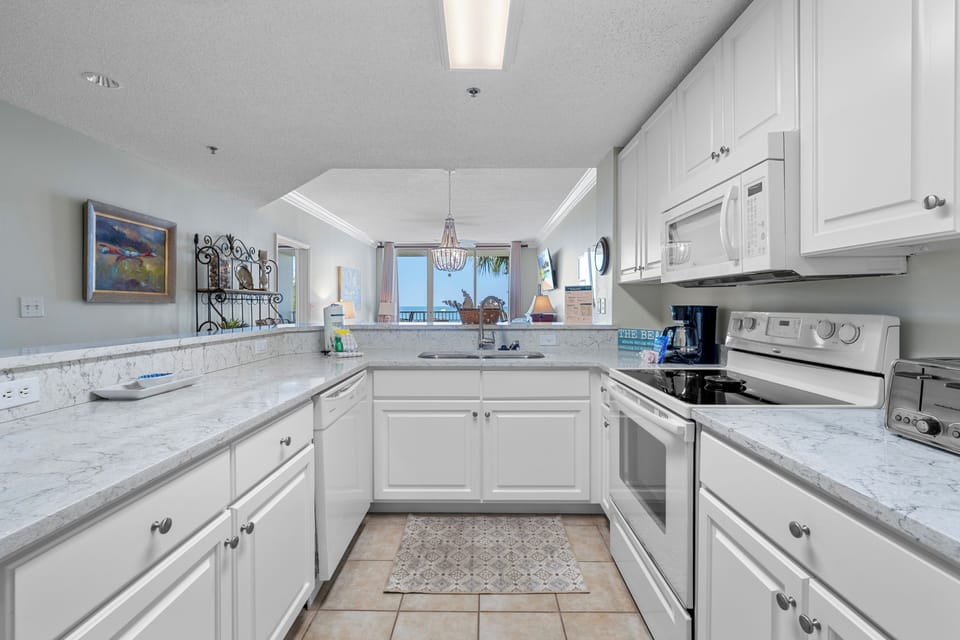 Fully equipped kitchen