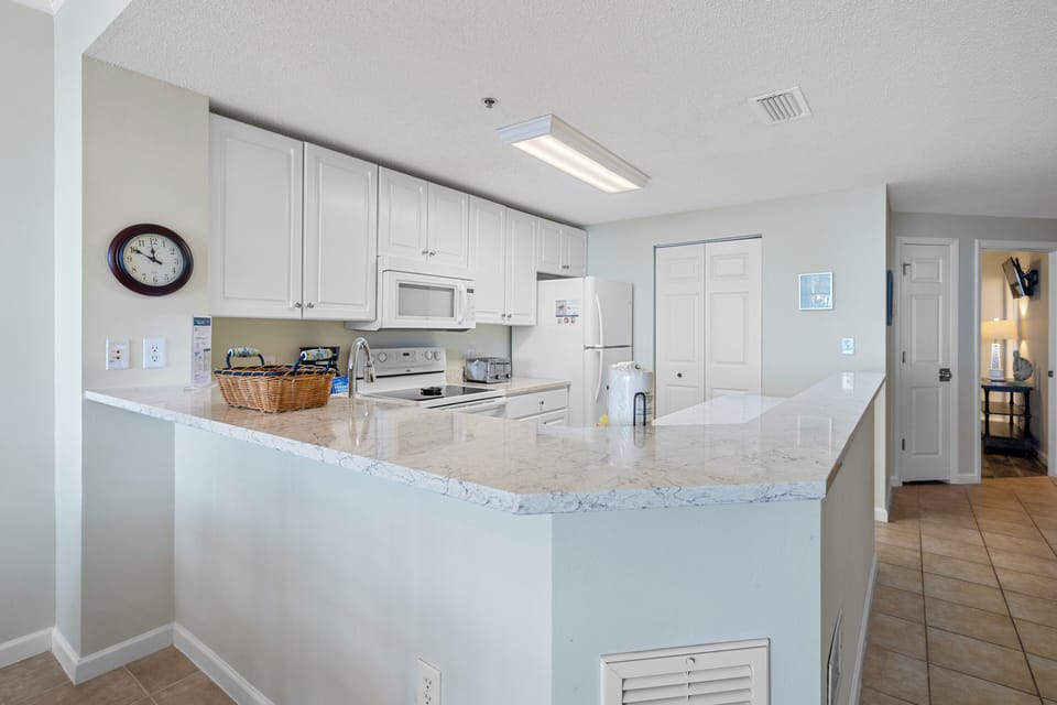 Fully equipped kitchen