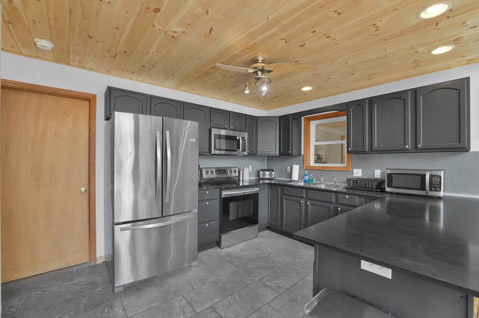 Fully Equipped Modern Kitchen