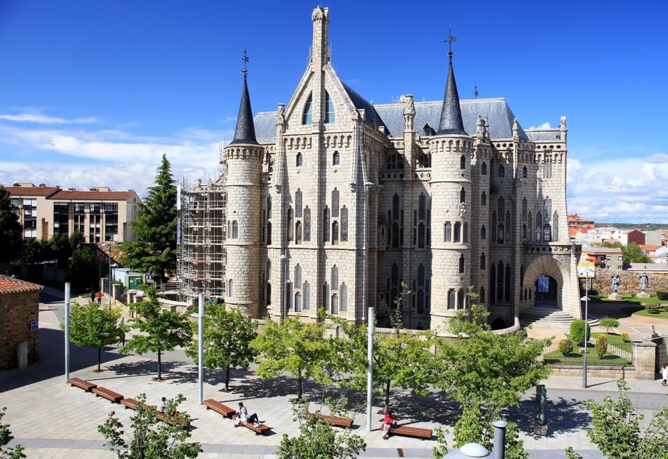 Hotel Gaudí Hotel in Castile and León