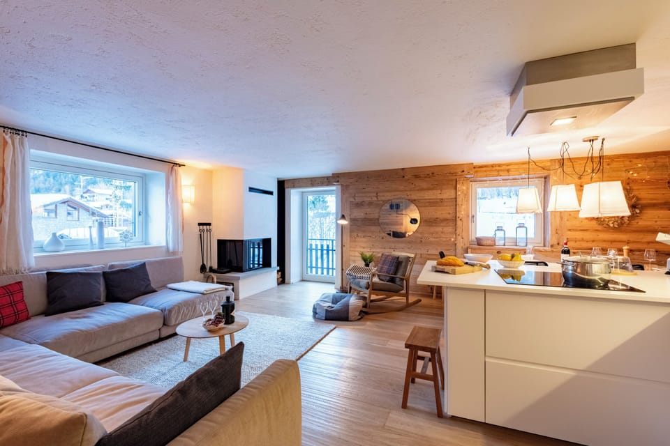 Family Apartment, Multiple Bedrooms (Casa Giardini in Dolonne) | Private kitchenette | Fridge, microwave, oven, stovetop
