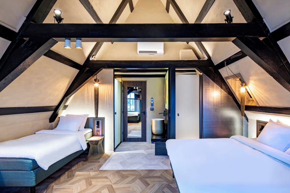 Quadruple Room | Minibar, in-room safe, desk, free WiFi