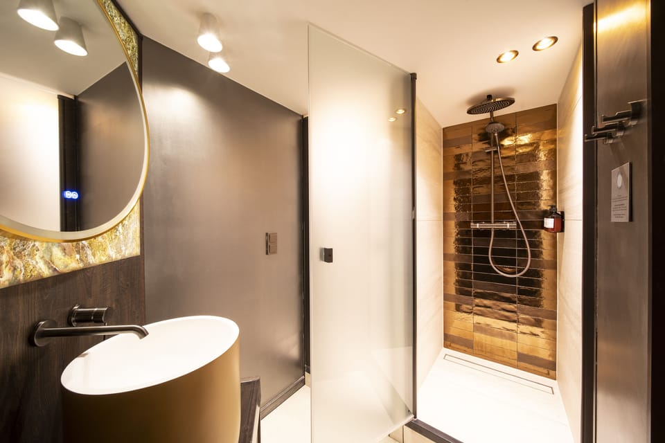 Economy Triple Room | Minibar, in-room safe, desk, free WiFi