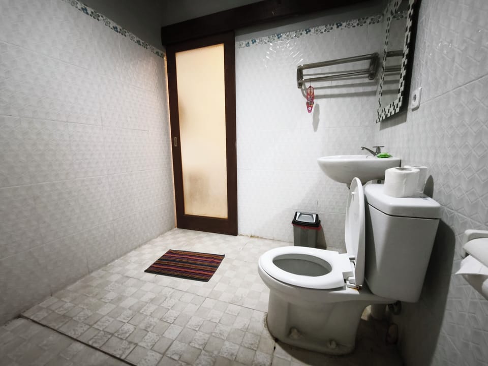 Suite | Bathroom