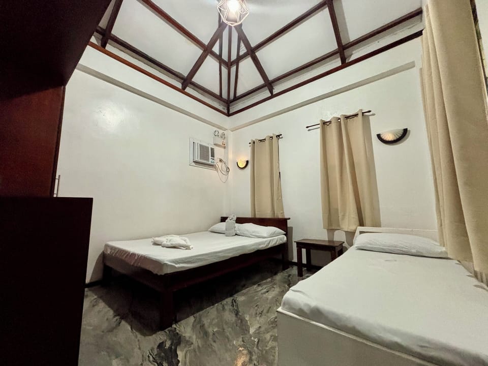 Deluxe Villa | Desk, iron/ironing board, free WiFi, bed sheets