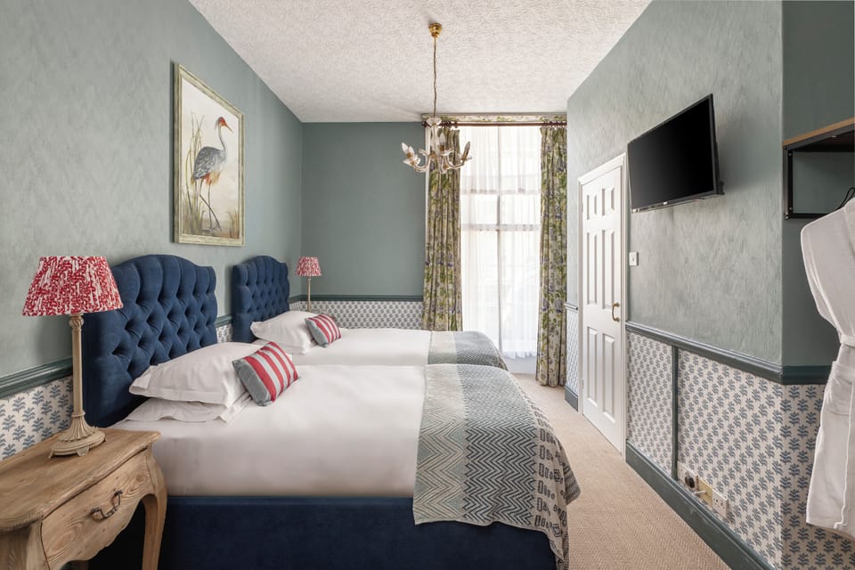 Superior Twin Room | In-room safe, individually decorated, individually furnished, desk