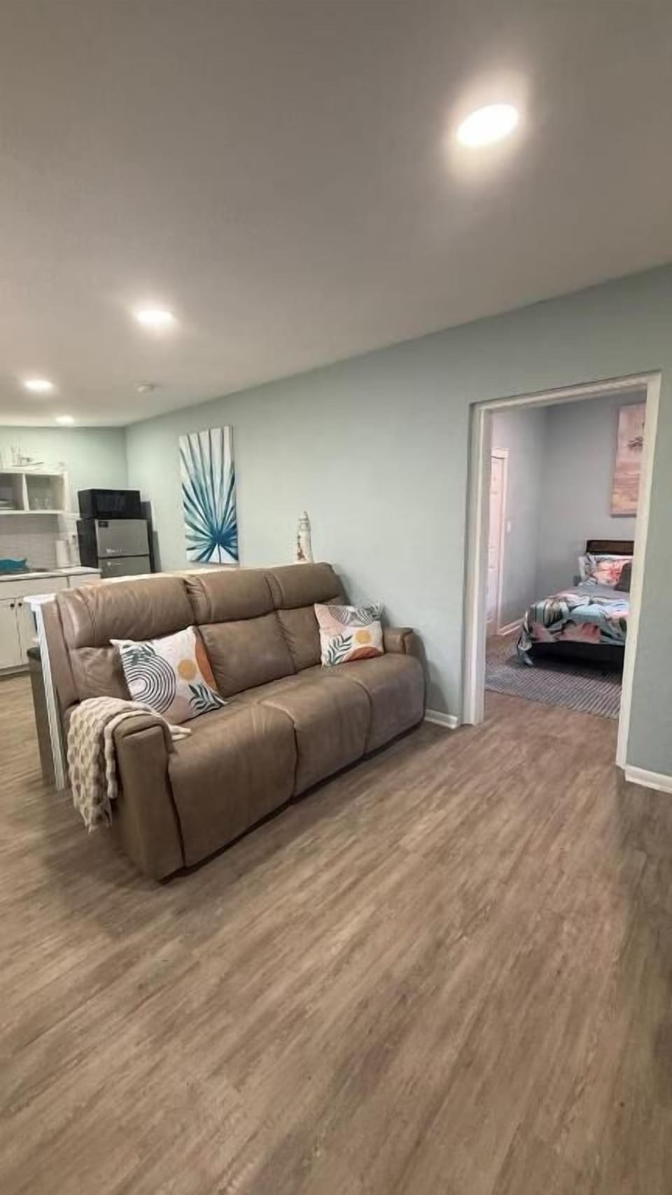 Comfort Suite, 1 Double Bed, Patio, Garden View | Private kitchen | Fridge, microwave, stovetop, cookware/dishes/utensils