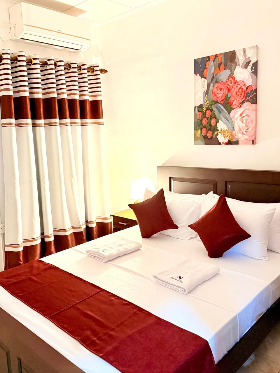 Deluxe Room | Desk, laptop workspace, free WiFi, bed sheets