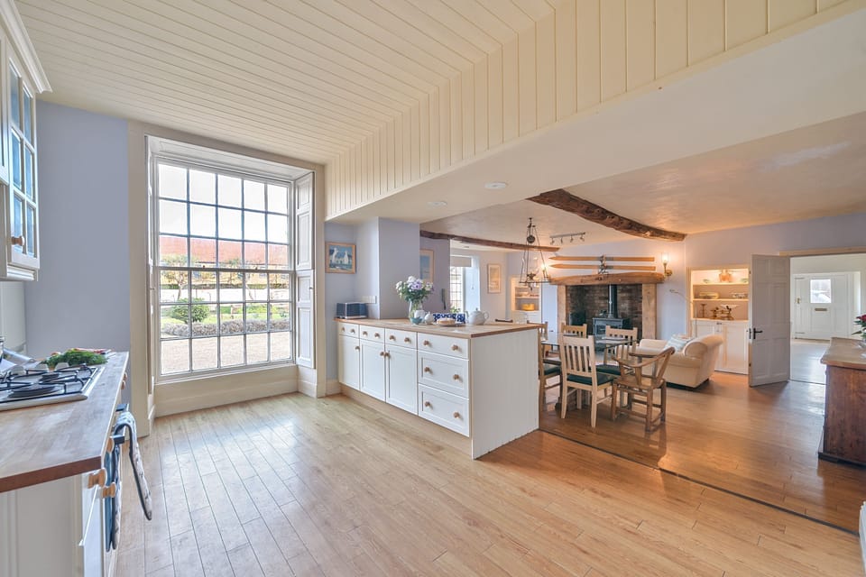 Old Ford House, Blandford: The open-plan and sociable main kitchen and breakfast room