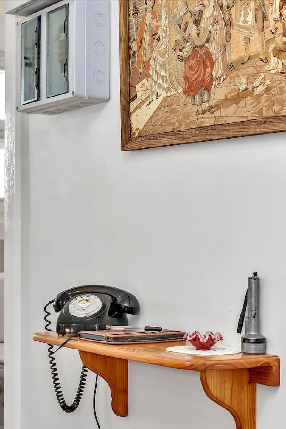 Minimal interior detail showcasing clean lines and a peaceful atmosphere.