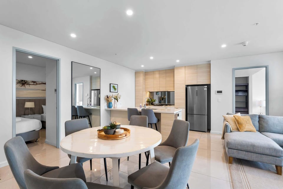 Well-proportioned dining setup designed for everyday meals, entertaining, or longer stays.