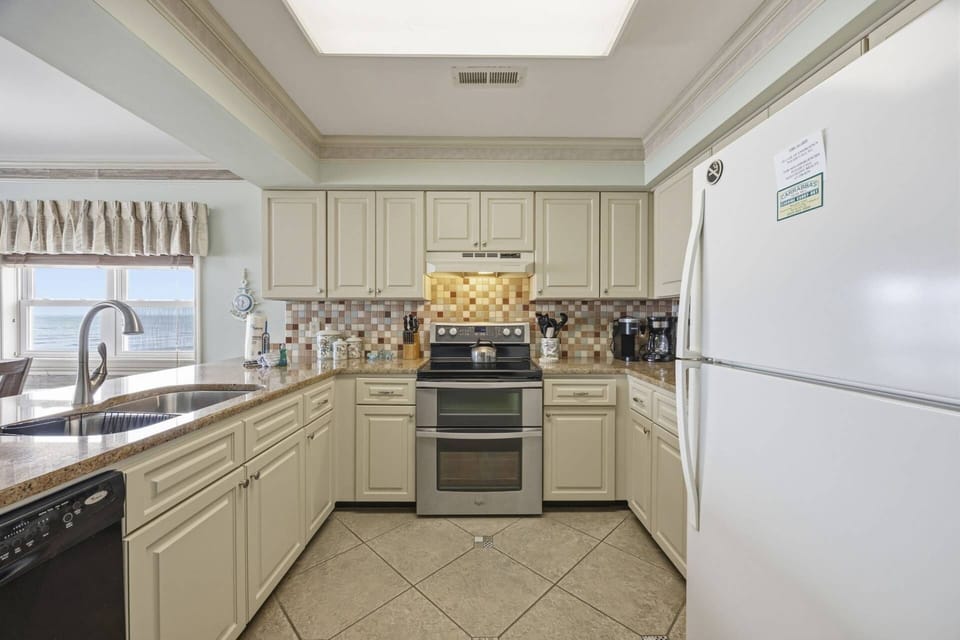 Kitchen with spacious counter space