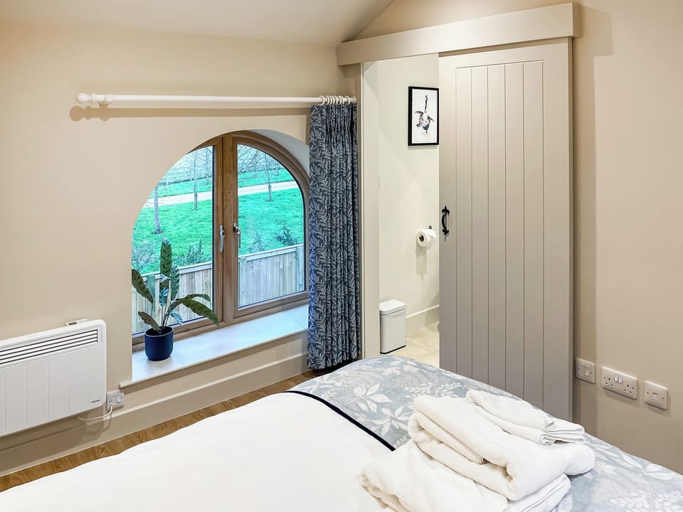 Double bedroom | Goose Beck Cottages - Bacchus - Goose Beck Cottages , Tockwith, near York