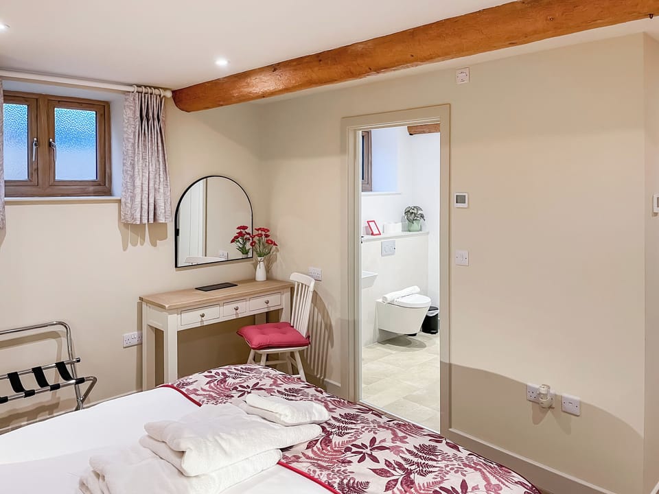Double bedroom | Goose Beck Cottages - Divico - Goose Beck Cottages , Tockwith, near York