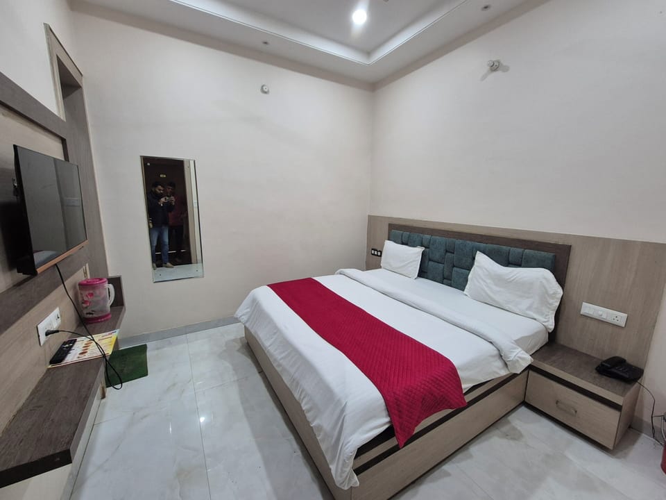 Deluxe Double Room | Free WiFi