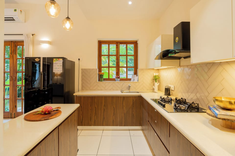 Standard Villa, Balcony, Garden View | Private kitchen | Electric kettle, toaster