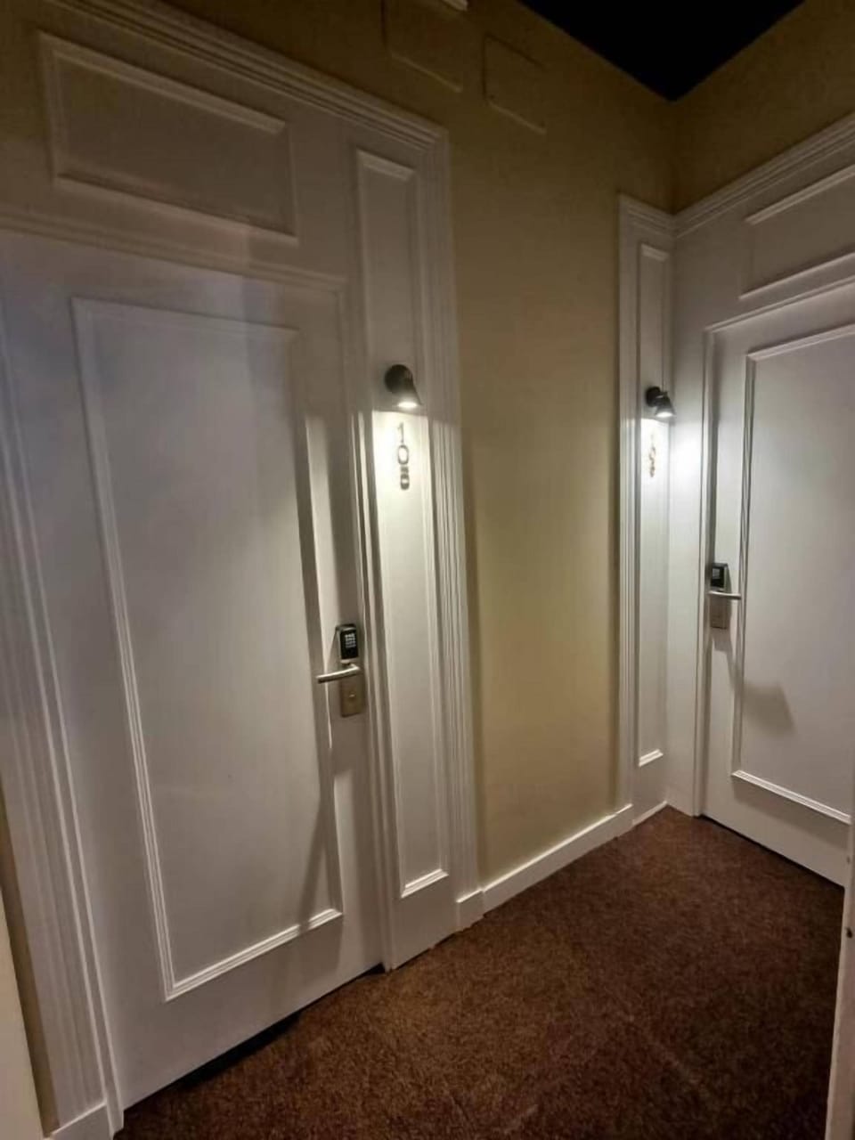 Double Room, City View | Interior