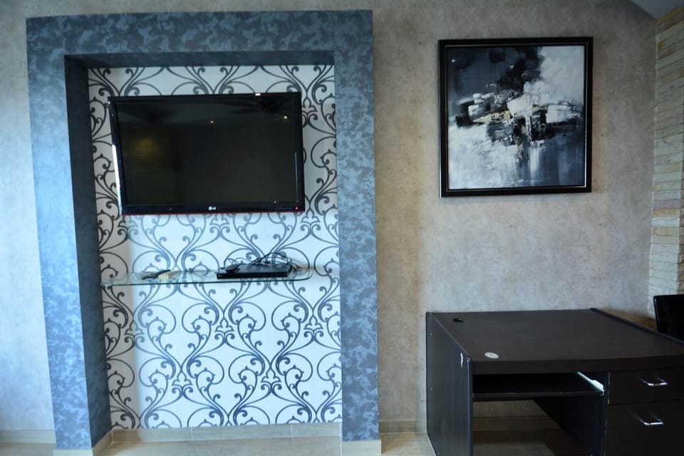 Apartment, 1 Bedroom, Smoking, Balcony | Room amenity