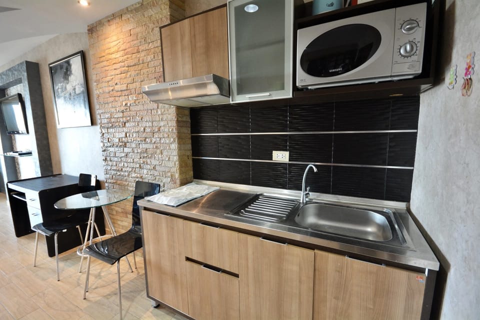 Apartment, 1 Bedroom, Smoking, Balcony | Interior