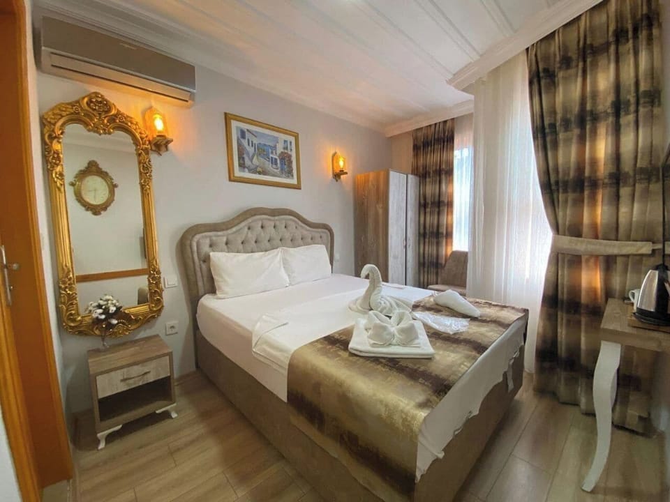 Deluxe Double Room, City View | In-room safe, desk, soundproofing, iron/ironing board (on request)