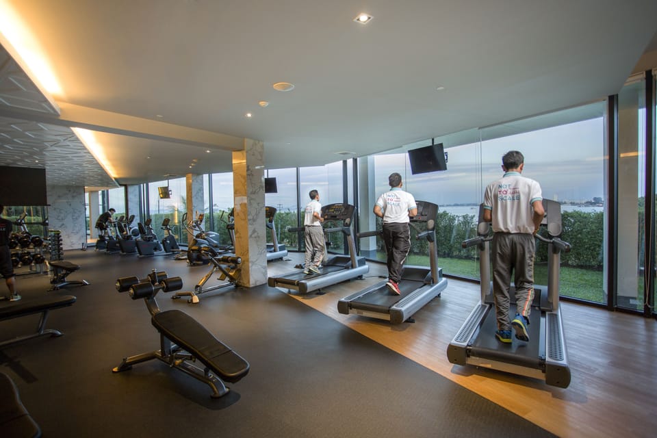 Tsix5 Phenomenal Hotel Pattaya Hotel in Pattaya City