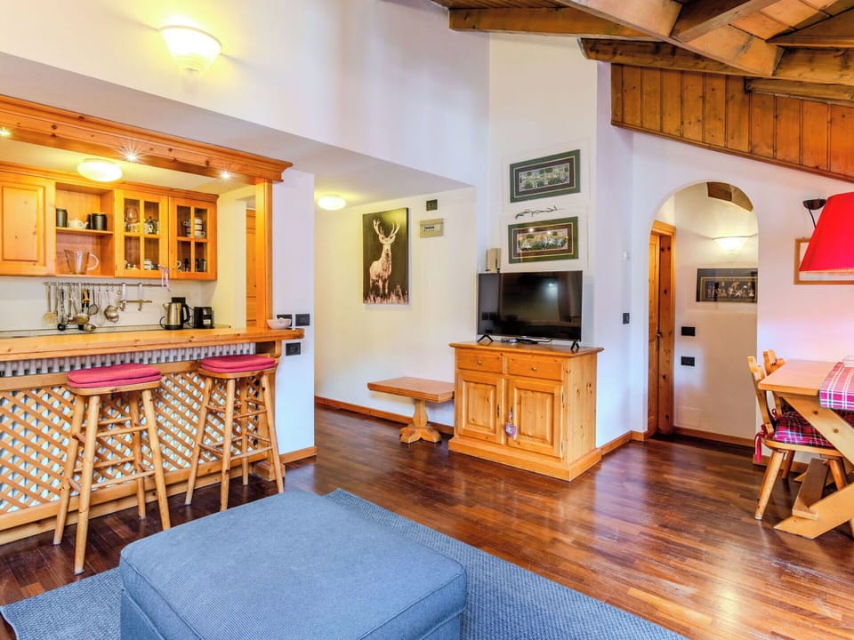 Wood, Interior Design, Furniture, Ceiling, Flooring, Floor, Room, Wood Flooring, Hardwood, Wood Stain