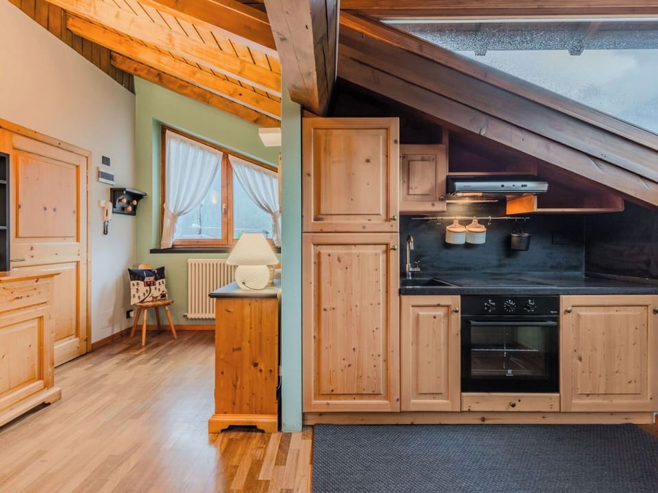Wood, Ceiling, Hardwood, Cabinetry, Wood Stain, Attic, Drawer, Cupboard, Kitchen, Log Cabin