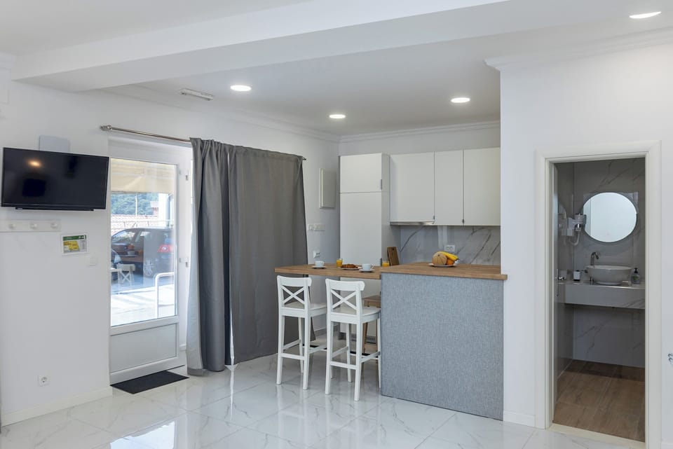 Apartment (0 Bedroom) | Interior