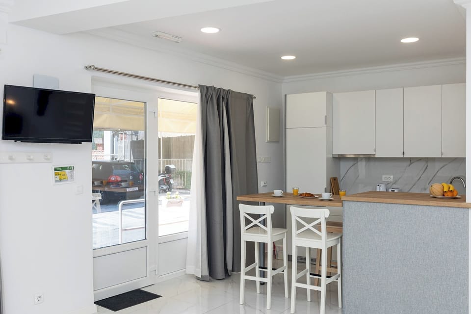 Apartment (0 Bedroom) | Interior