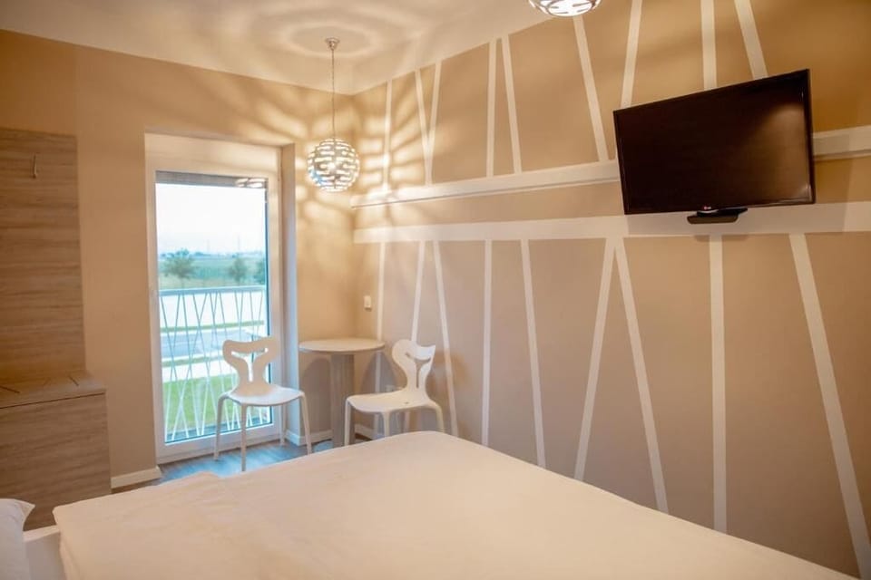 Classic Double Room | Free WiFi
