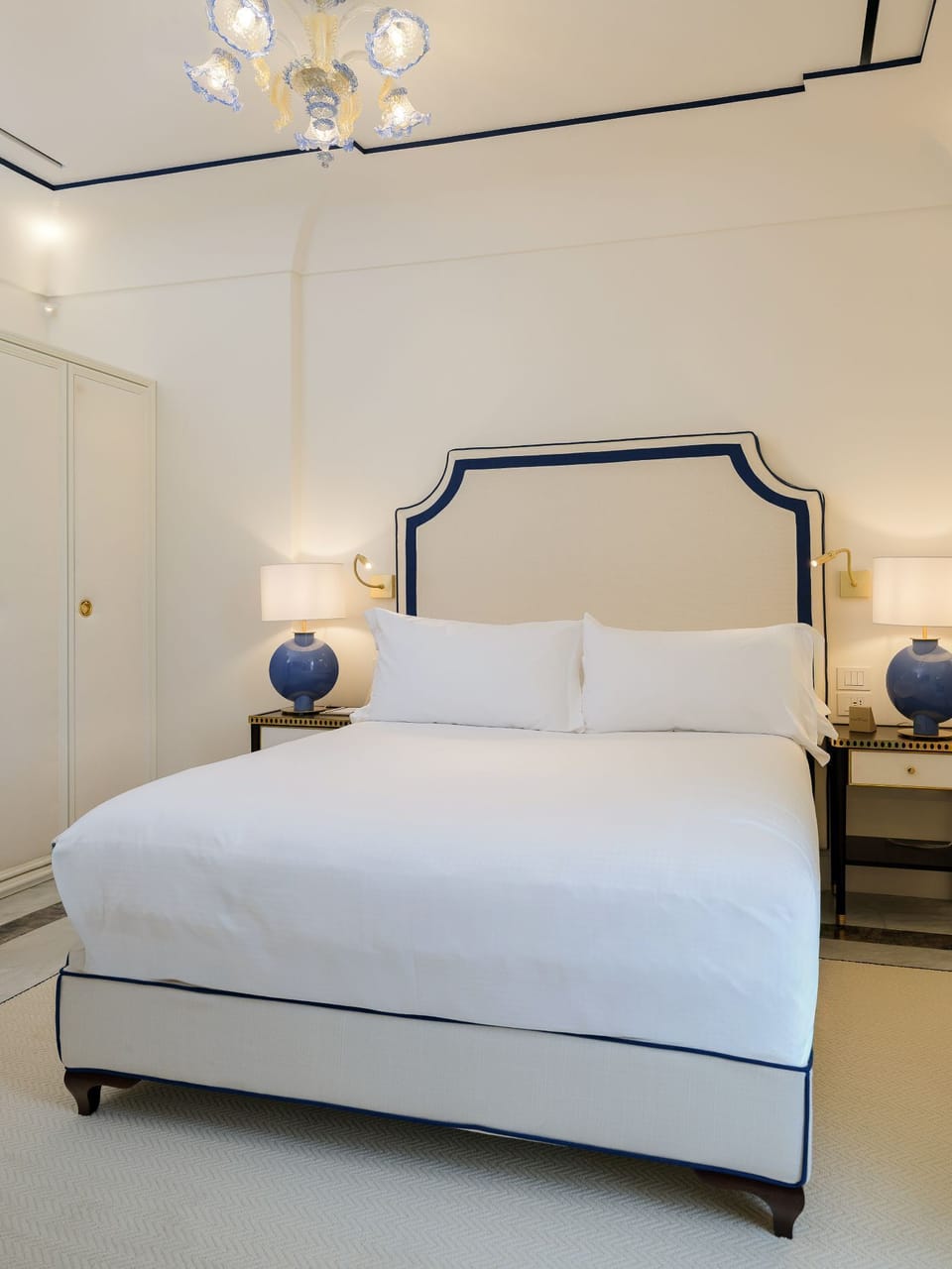 Superior Double Room, Courtyard View | In-room safe, soundproofing, free WiFi, bed sheets