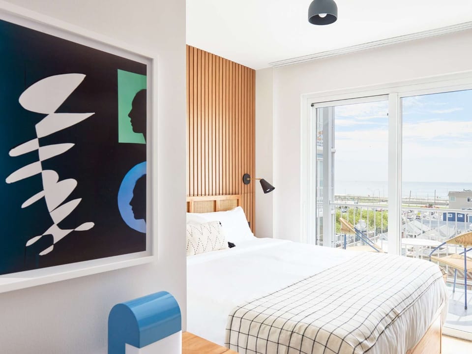 King bed with terrace