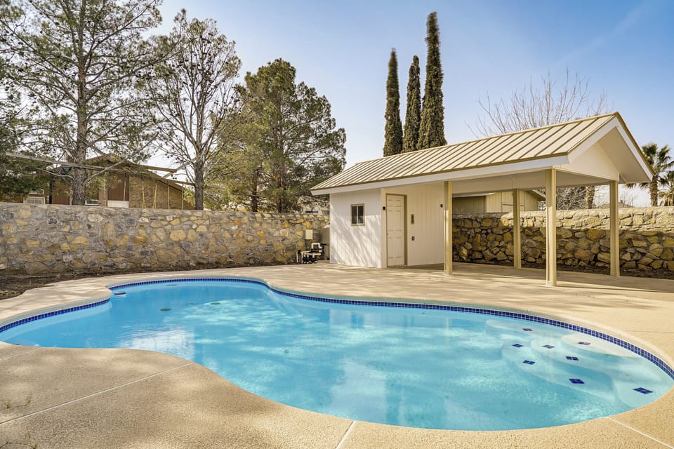 House (3 Bedrooms) | Front of property