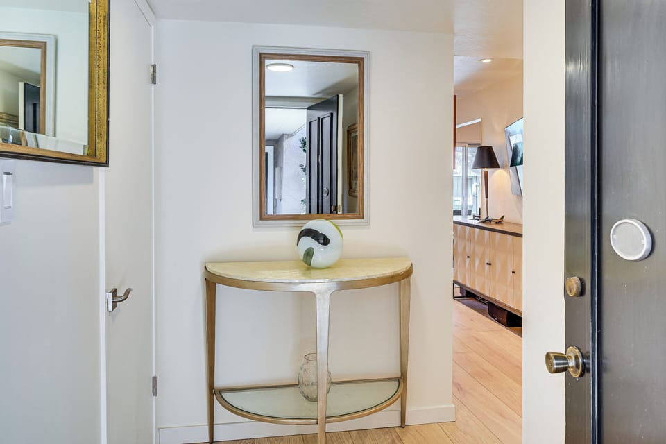 Apartment (1 Bedroom) | Interior