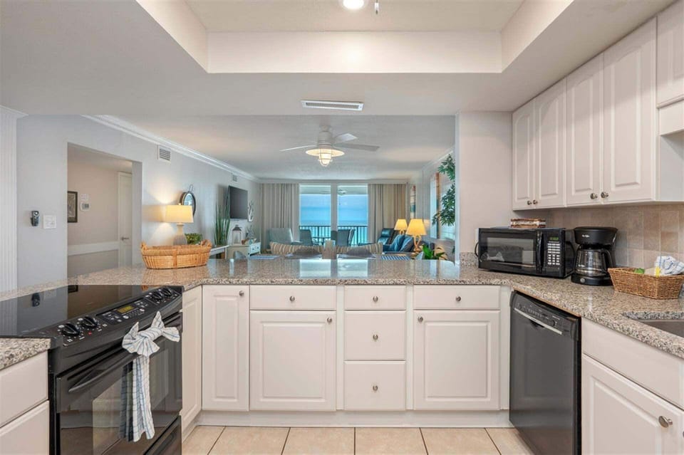 Condo, 2 Bedrooms | Private kitchen | Coffee/tea maker, fridge, oven, toaster