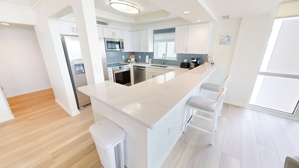 Condo, 3 Bedrooms | Private kitchen | Coffee/tea maker, fridge, oven, stovetop