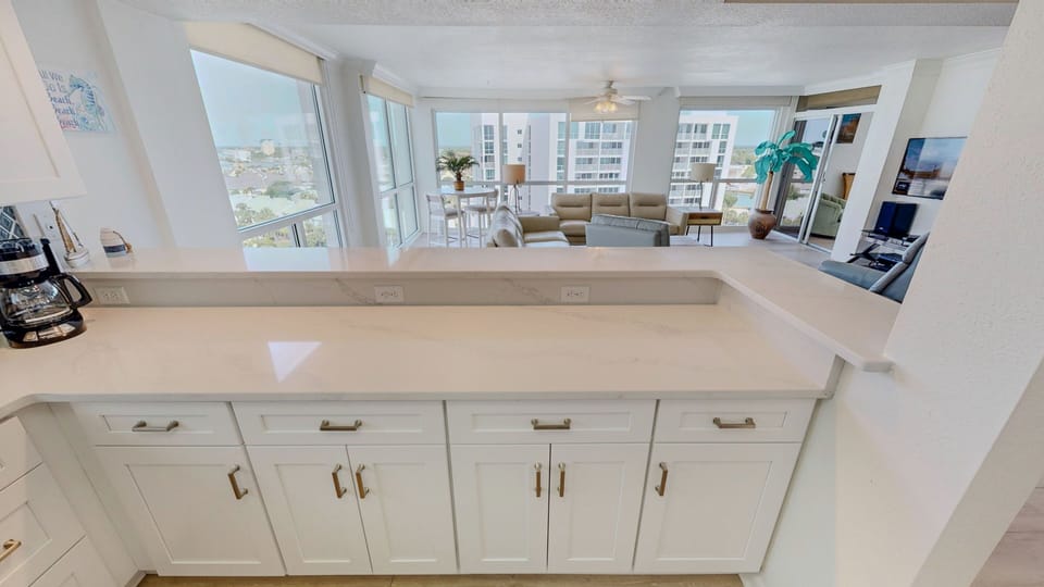Condo, 3 Bedrooms | Interior