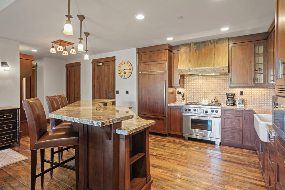 Condo, 2 Bedrooms | Private kitchen | Coffee/tea maker, fridge, oven, toaster