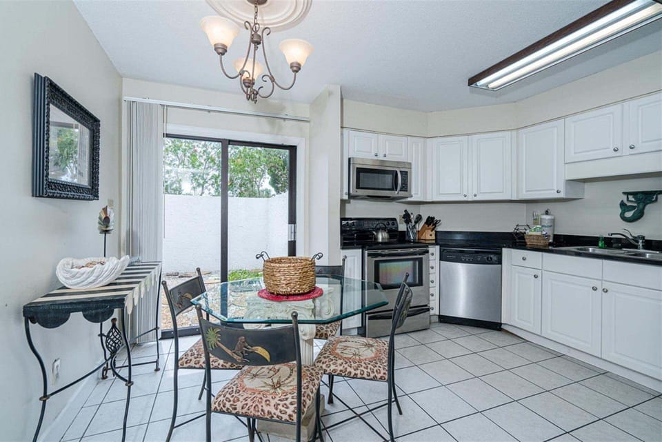 Condo, 2 Bedrooms | Private kitchen | Coffee/tea maker, fridge, oven, toaster