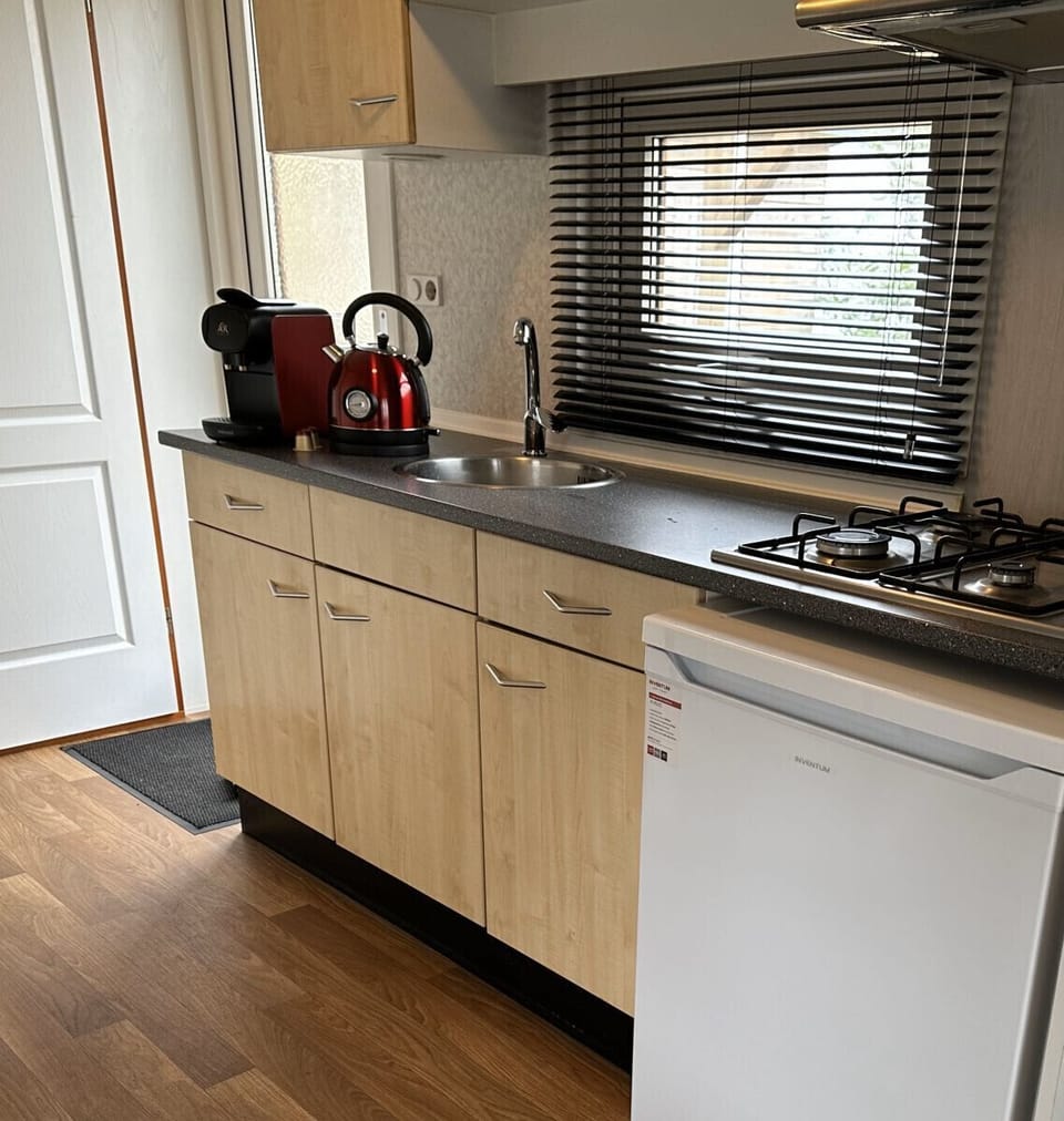 Recreatiepark Klein Zwitserland - Meidoorn - kitchen