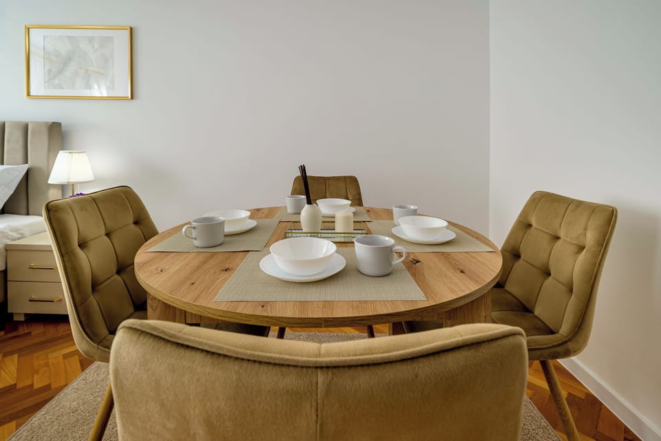 Studio Suite | Iron/ironing board, free WiFi
