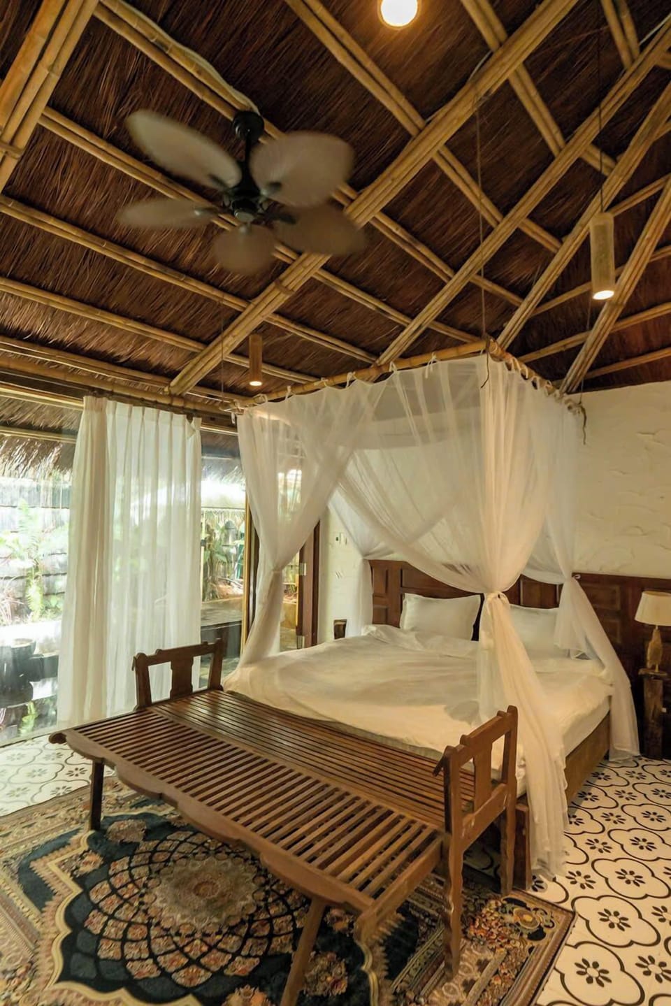 Superior Room | Desk, WiFi (free), bed sheets